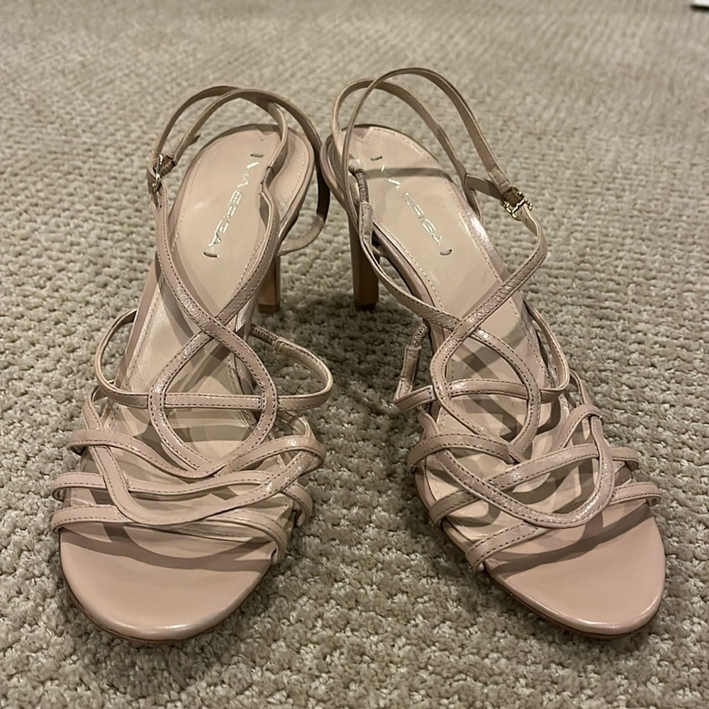NWT Tahoe Via Spiga strappy heel